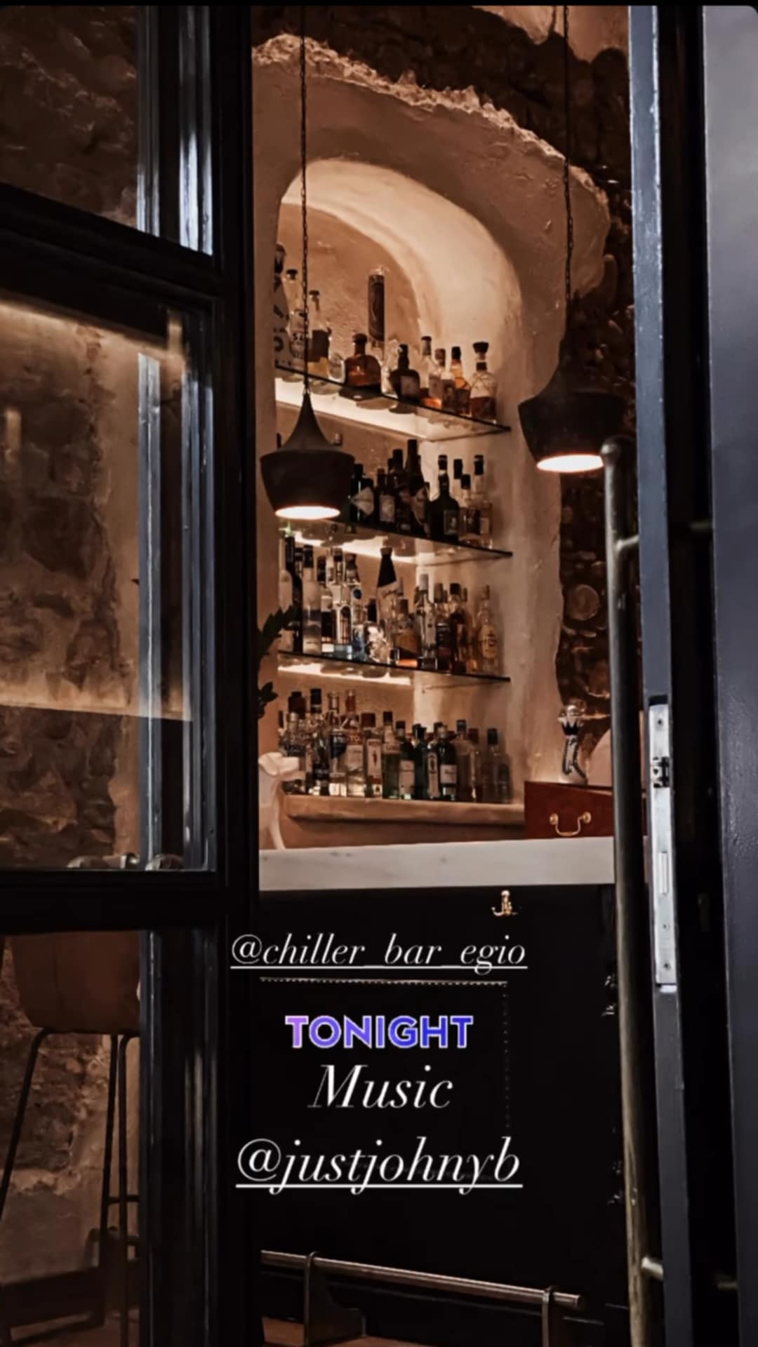 Αφίσα εκδήλωσης με τον Dj Justjohnyb στο Τσίλλερ.